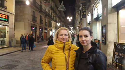 Лора Крумова и Галя Щърбева избягаха в чужбина (СНИМКИ)