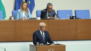 Изпращане на въоръжени или невъоръжени български военнослужещи в Украйна никога