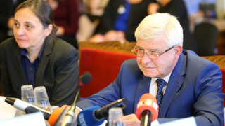 Ананиев не може да гарантира, че няма да се плаща под масата