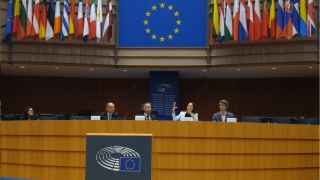 Успехът на европейската мечта е в ръцете ви, нахъсва стажантите евродепутат