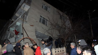 Земетресение от 6,8 по Рихтер удари Източна Турция 