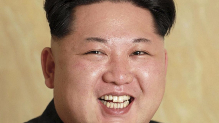 Лидерът на КНДР не напуска Пхенян, страхува се да не бъде убит