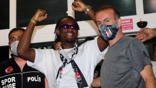 Нападател на Челси пристигна в Истанбул за подпис с Бешикташ 