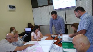 Яхтено пристанище, подводен ресторант и изкуствен остров в "Св. Св. Константин и Елена"