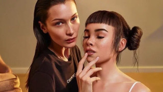Защо Бела Хадид целуна друга жена