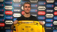 Рома се раздели с крило