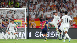 Полузащитникът на Барселона Педри смята защитника на Ливърпул Върджил