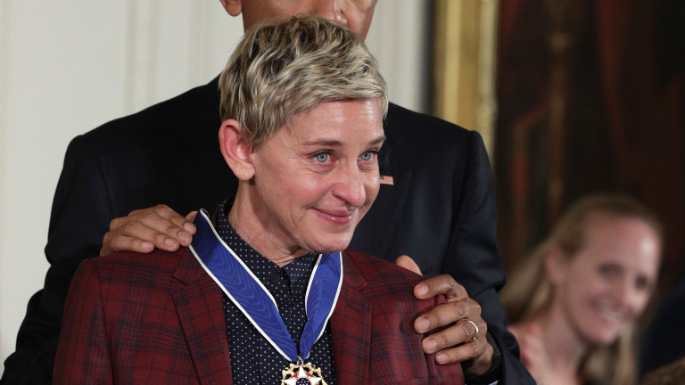 Водещата Елън Дедженеръс се разплака (СНИМКИ)