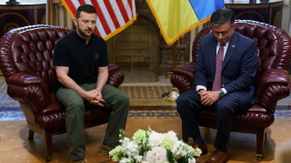 Президентът на Украйна Володимир Зеленски който участва в срещата на