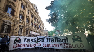 През последните 24 часа Италия е регистрирала 37 809 заразени