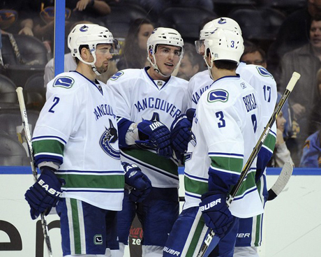 Ванкувър поведе на Нешвил