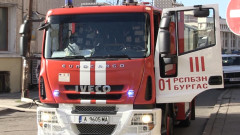 Автобус, превозващ работници, пламна в движение в Бургаско