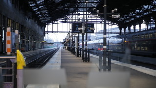 Втора национална стачка наруши производството на електроенергия във Франция парализира