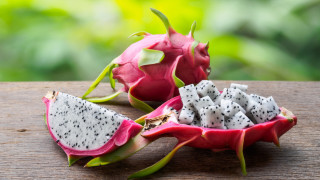 Питахая е плодът на екзотично растение от семейството на кактусите Hylocereus