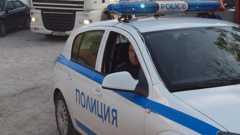 Хванаха 25 мигранти на АМ "Тракия" край Пловдив