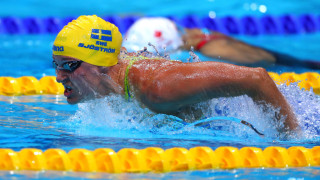 Гранд дамата на шведското плуване Сара Сьострьом стана първата жена