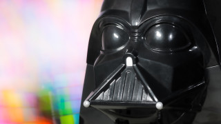 Да оприличиш някого на персонаж от филм едва ли е