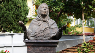 Guardian за Ванга: "Как &bdquo;пророчествата&ldquo; на един мистик подхранват онлайн пропагандата"