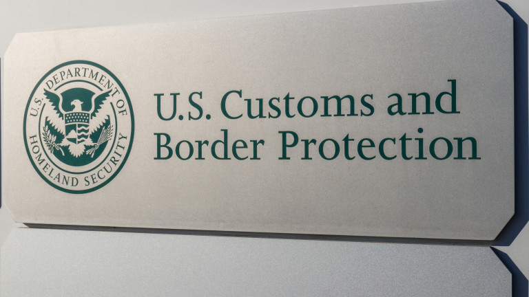 Остава в сила забраната за влизане в САЩ на чужди