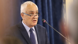 Няма пряка военна заплаха за България от иранската атака,  увери министър Атанас Запрянов