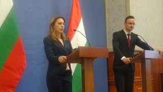 Унгария подкрепя България за Шенген, уверява Сиярто