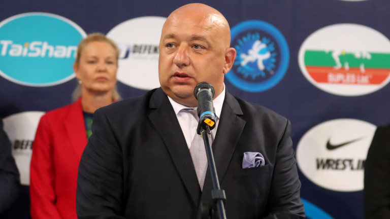 Министър Кралев участва в откриването на Световното първенство по борба за кадети