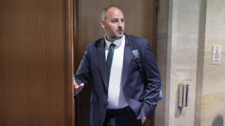 Управляващите обмислят законодателни промени които да решат проблема с федерациите