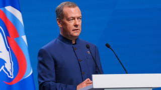 Медведев: Украйна има "привлекателни цели" за руски военни удари