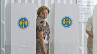 Молдова избира между Европа и Русия на местни избори