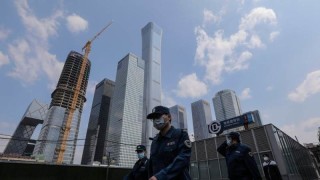 Кой е следващият гигант в сферата на недвижимите имоти в Китай, който може да фалира