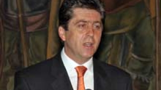 Първанов сърдит на службите