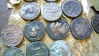50 антични монети хванаха на Калотина