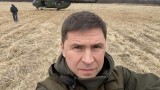  Подоляк: Украйна последователно стяга Крим в артилерийски капан 