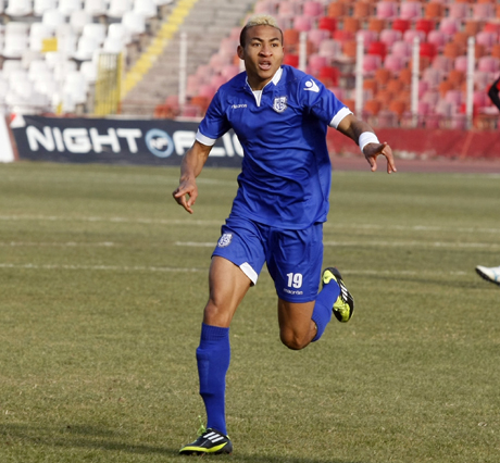 Украинци пробват да измъкнат Анеси под носа на Левски и ЦСКА