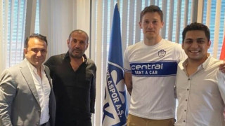 Микулич подписа с турски отбор