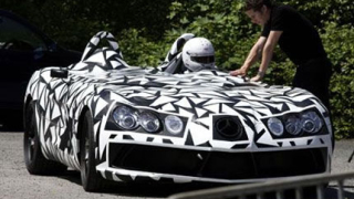 Откритият Mercedes-Benz SLR се казва Stirling Moss
