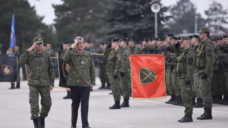 Тачи се подписа под законите за косовска армия