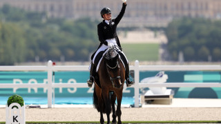 Прледставителката на Германия Джесика фон Бредов Верндъл защити олимпийската си титла
