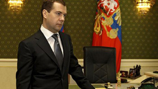 Медведев свиква среща на европейските транзитьори на руски газ