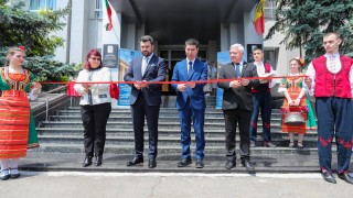 Министърът на външните работи Георг Георгиев откри първия български университет