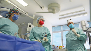 Изключително рядка оперативна интервенция са извършили специалисти от Клиника Ушни