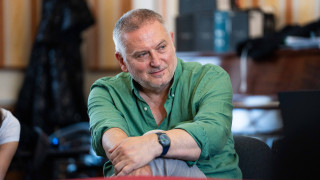 След като преди три години постави Орфей на сцената на
