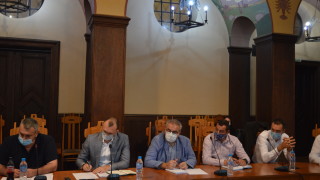 Областният управител Вълчо Чолаков поиска затягане на мерките на територията