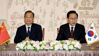 Китай няма да защитава виновните за „Чеонан"