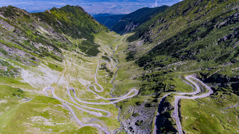 Румъния се опитва да модернизира световноизвестен високопланински път