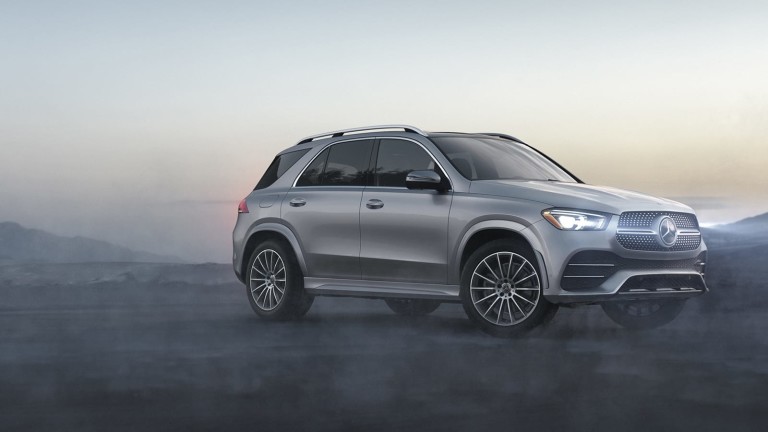 Mercedes представи 3 нови SUV, от които един е изцяло електрически