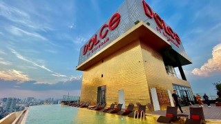 Златен хотел отвори врати във Виетнам. Цената за нощ е $250
