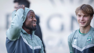 Бърнард Текпетей направи своето дългоочаквано завръщане в игра след близо