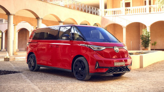 Германският автомобилен гигант Volkswagen спира доставките на електрическия си модел