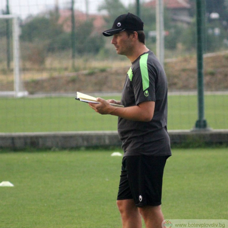 Конгоанец на проби в Ботев